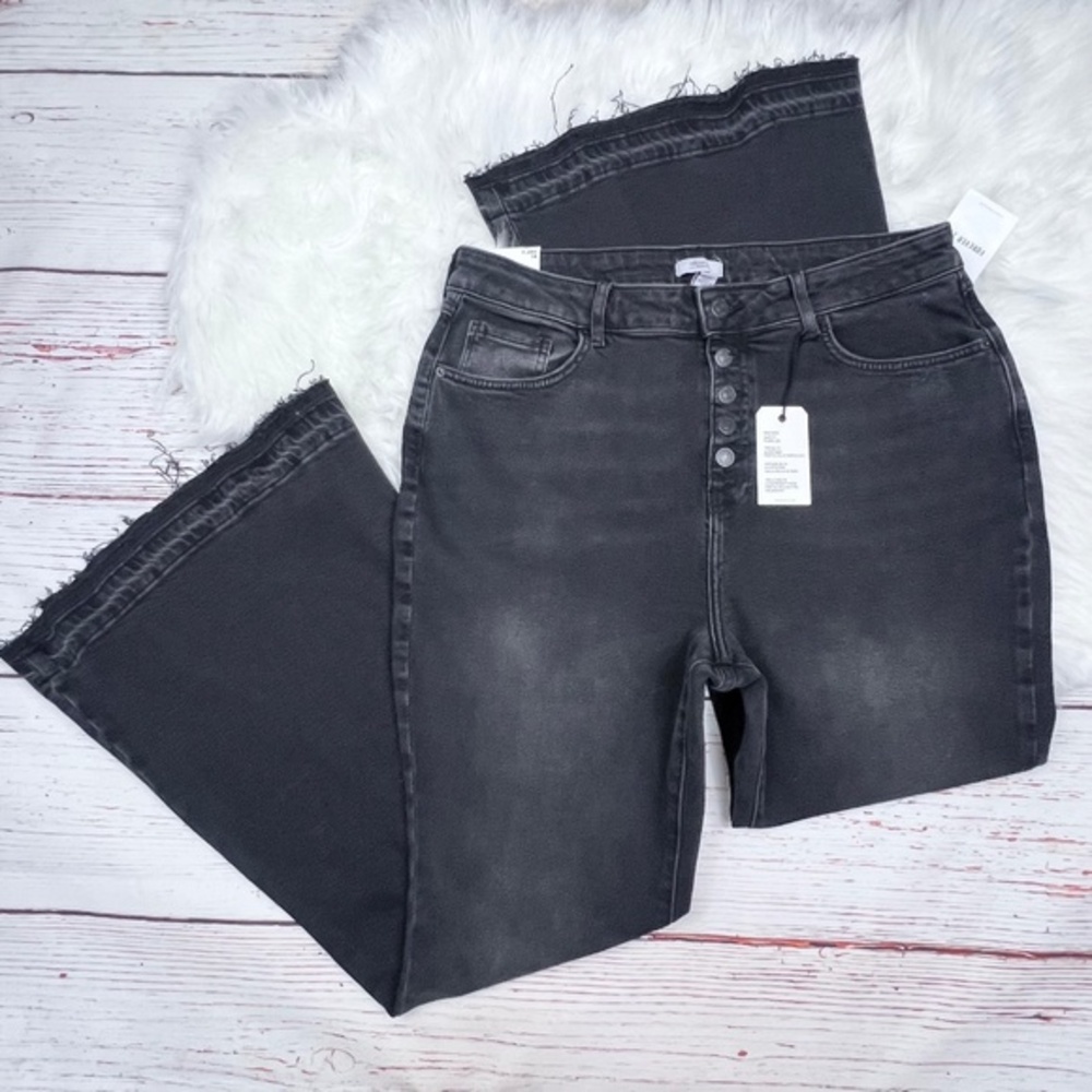 👖NWT|•FOREVER 21•| Faded Black Flare Leg Super High Rise Slim Fit Regular Length